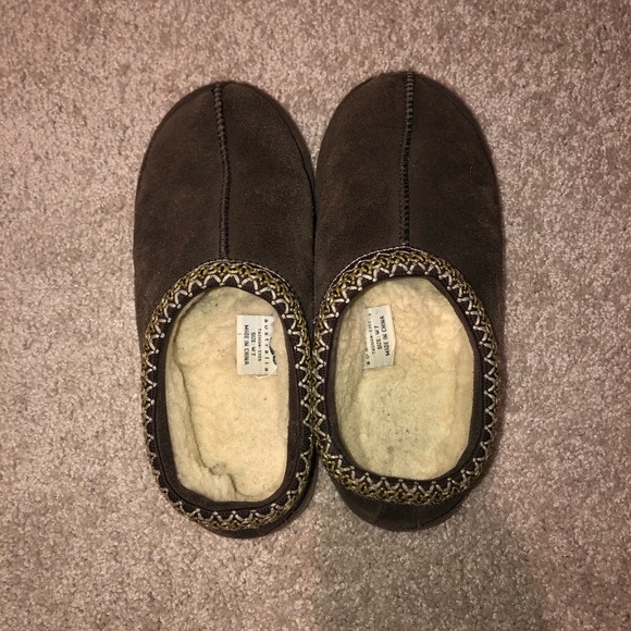ugg unisex slippers
